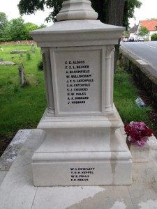 DICLEBURGH WAR MEMORIAL 1 MAY14